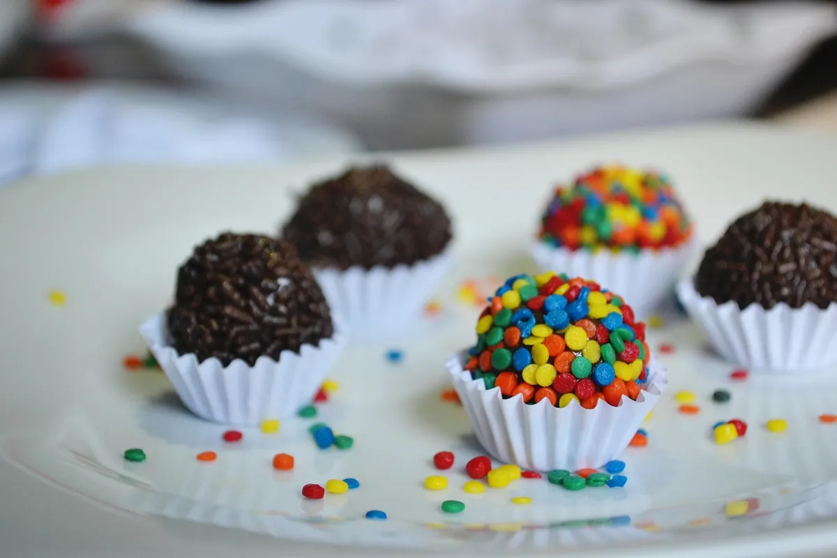 party, candy, goodies, sweet dish, traditional, sugarplum, brazilian sweet, brazilian dish, brazilian food, confetti, brigadier, brazilian food, brazilian food,